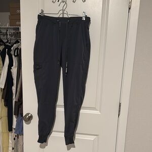 Med Couture gray/deep charcoal scrub pants